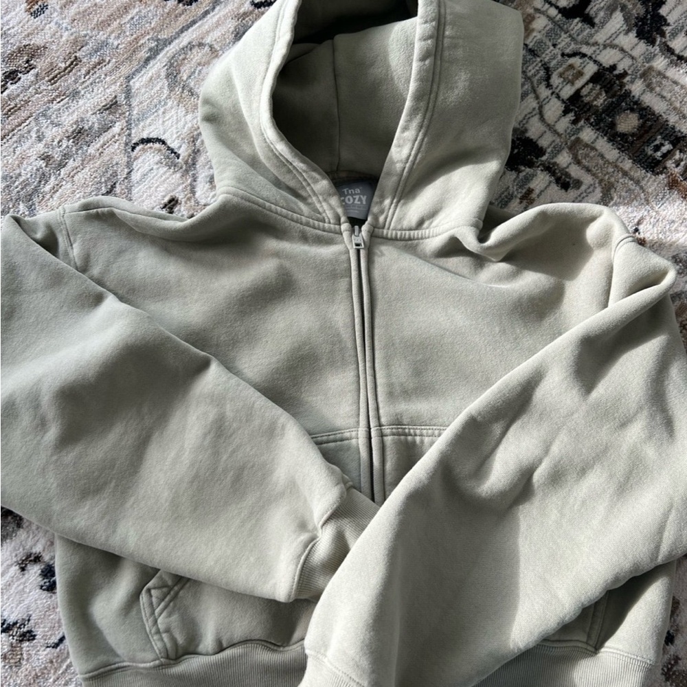 TNA cozy fleece boyfriend boxy zip hoodie